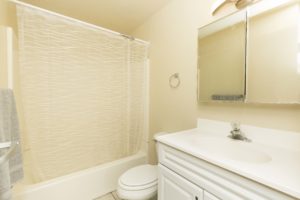 Dixie Cove Apartments private baths available